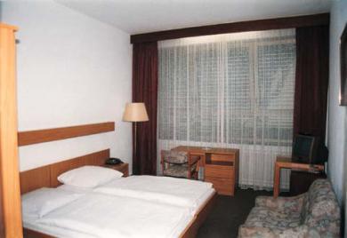 Luxor Hotel Frankfurt am Main Exterior photo